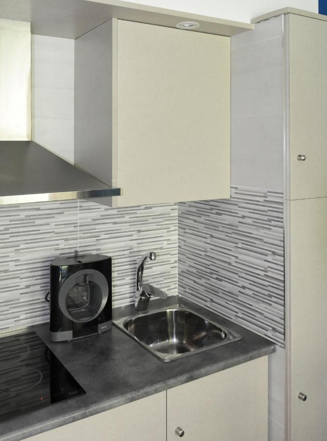 Apartamento En Villa Con Parking Аньорга-Лугарис Экстерьер фото